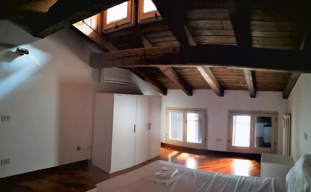 De' Pepoli Apartments Bologna Bagian luar foto